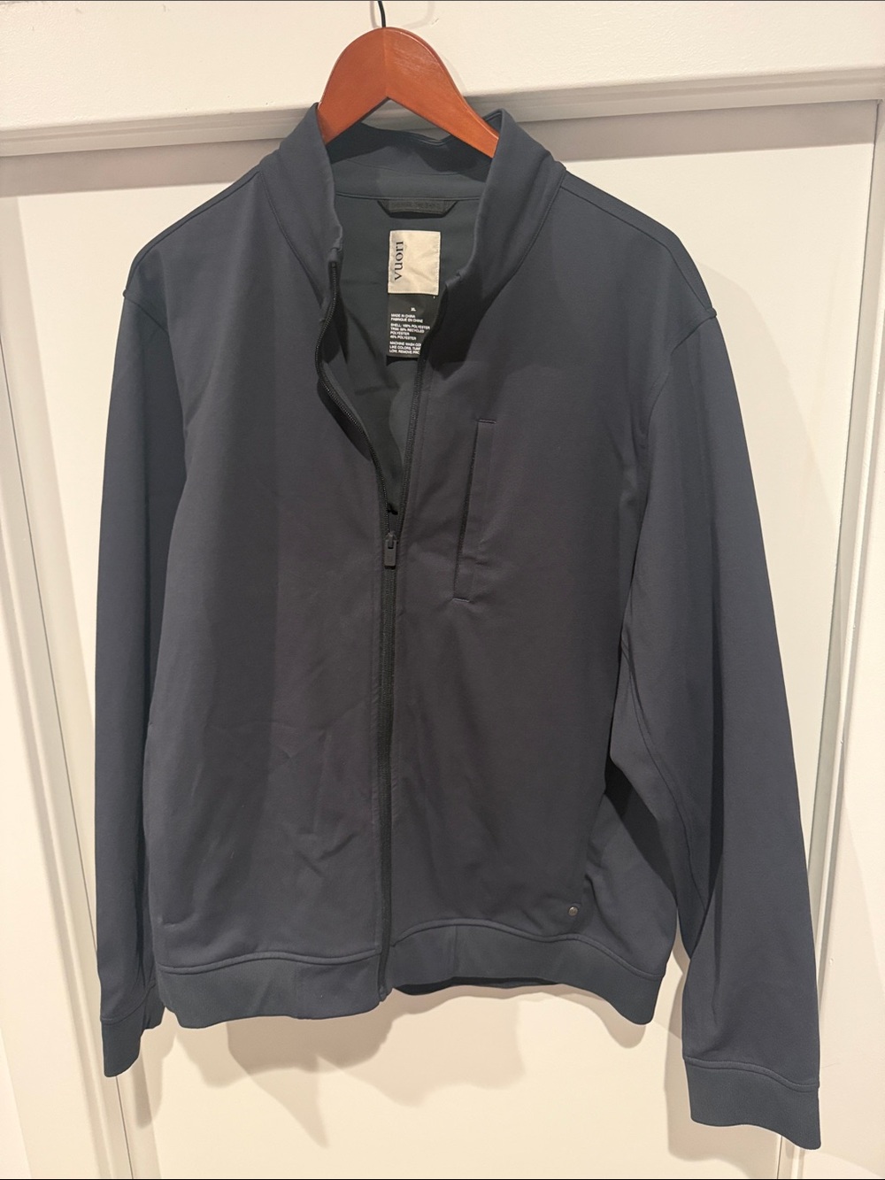 Vuori Men's Dark Navy Full-Zip Lightweight Jacket